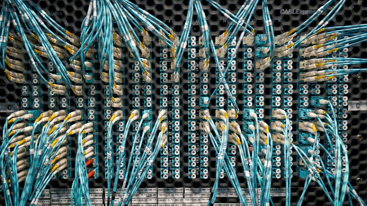 Indian Railways Approves ₹398 Crore OFC Backbone Project for Western Region