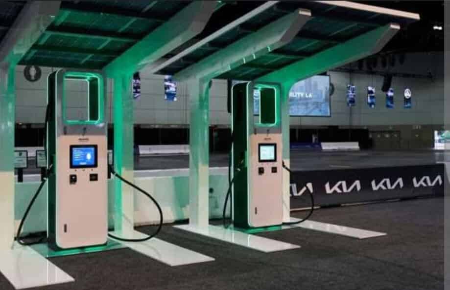 MG Motor, HPCL join hands for EV charging infra
