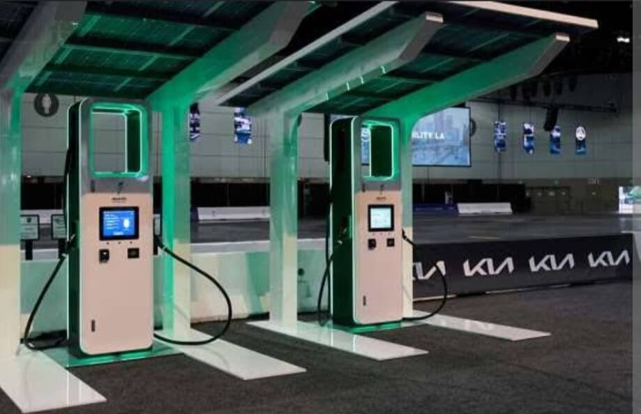 MG Motor, HPCL join hands for EV charging infra