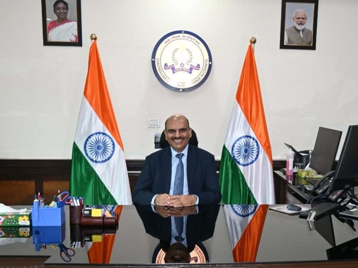 Shri Raj Kumar Arora takes charge as Controller General of Defence Accounts