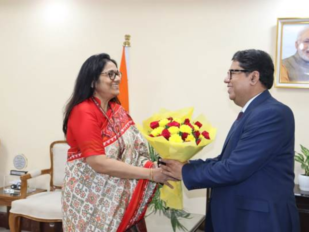 A 1993-batch IAS officer Shri Vikram Dev Dutt assumes Charge as Coal Secretary