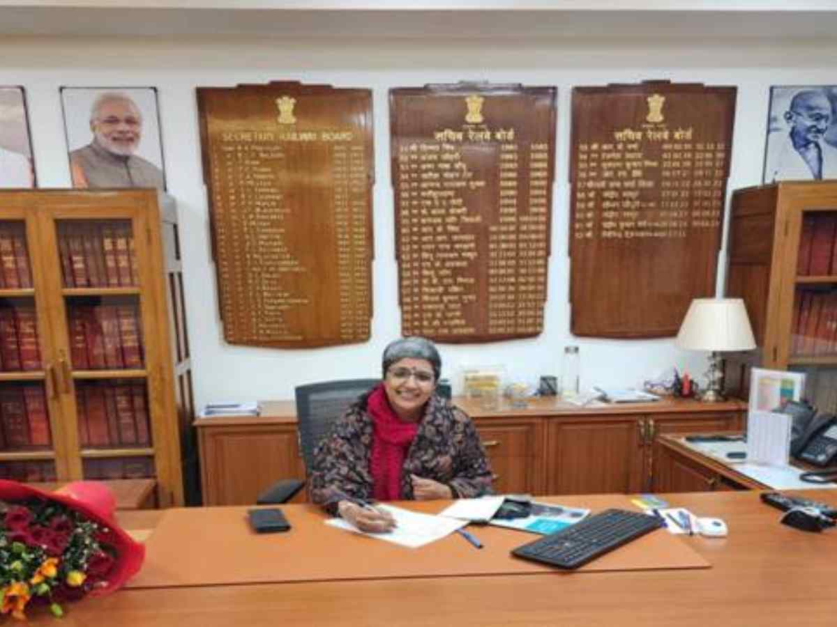 Ms. Aruna Nayar Takes Over as Secretary, Railway Board