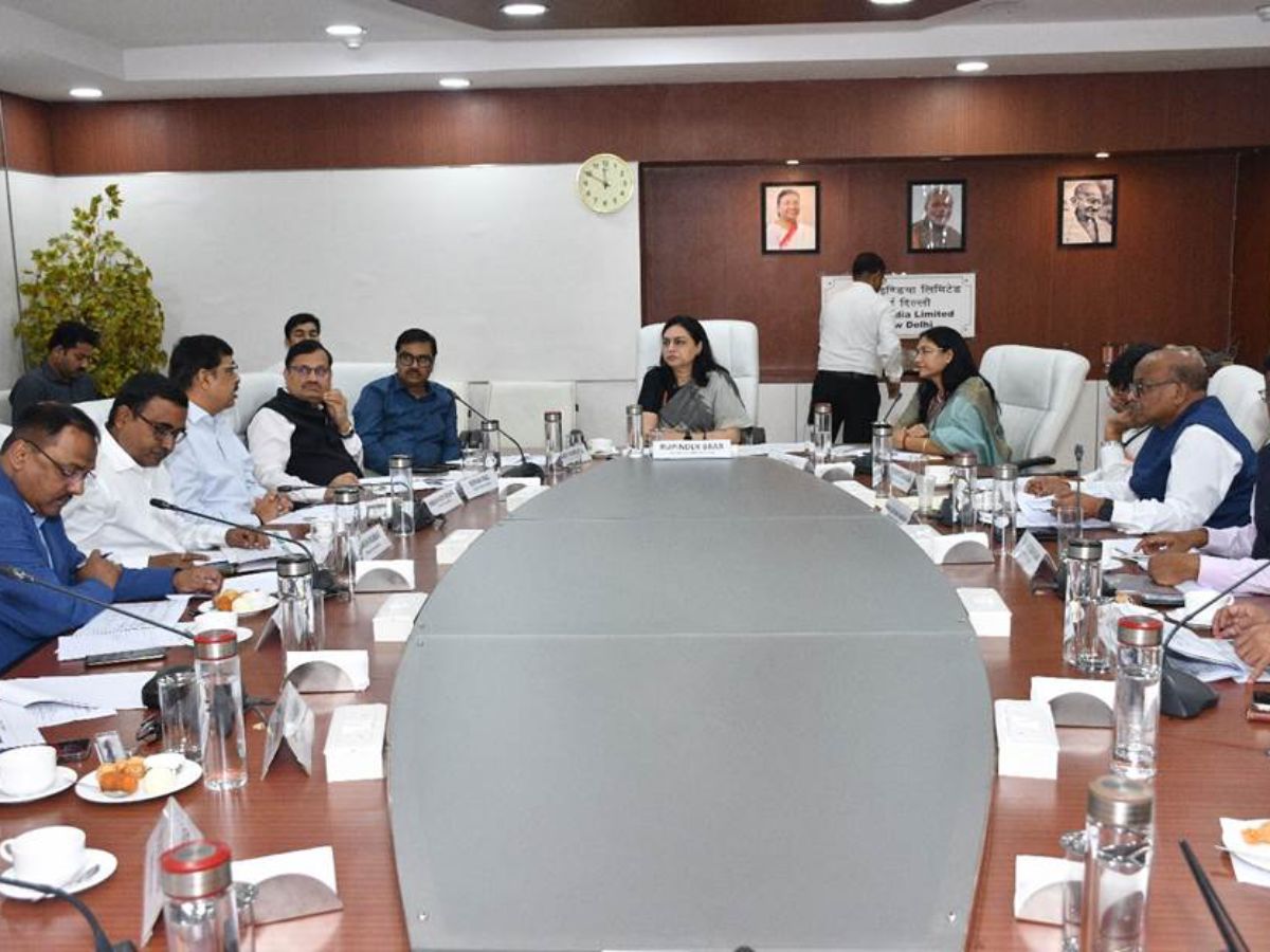 Coal Ministry Conducts Mid-Year Review Meeting of Coal PSUs' CSR Activities