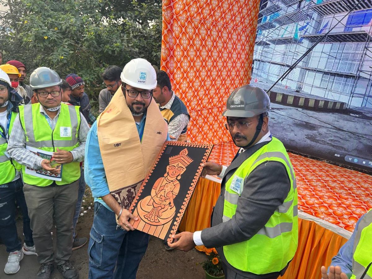 DVC Inaugurates mural painting at Raghunathpur Thermal Power Station