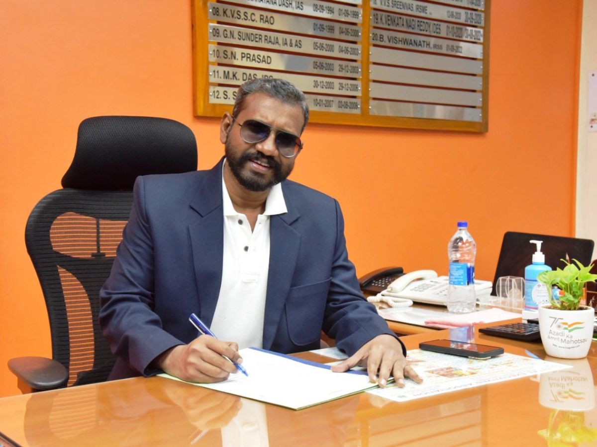 Dr Sirra Karuna Raju, IAS, assumes charge as CVO of RINL