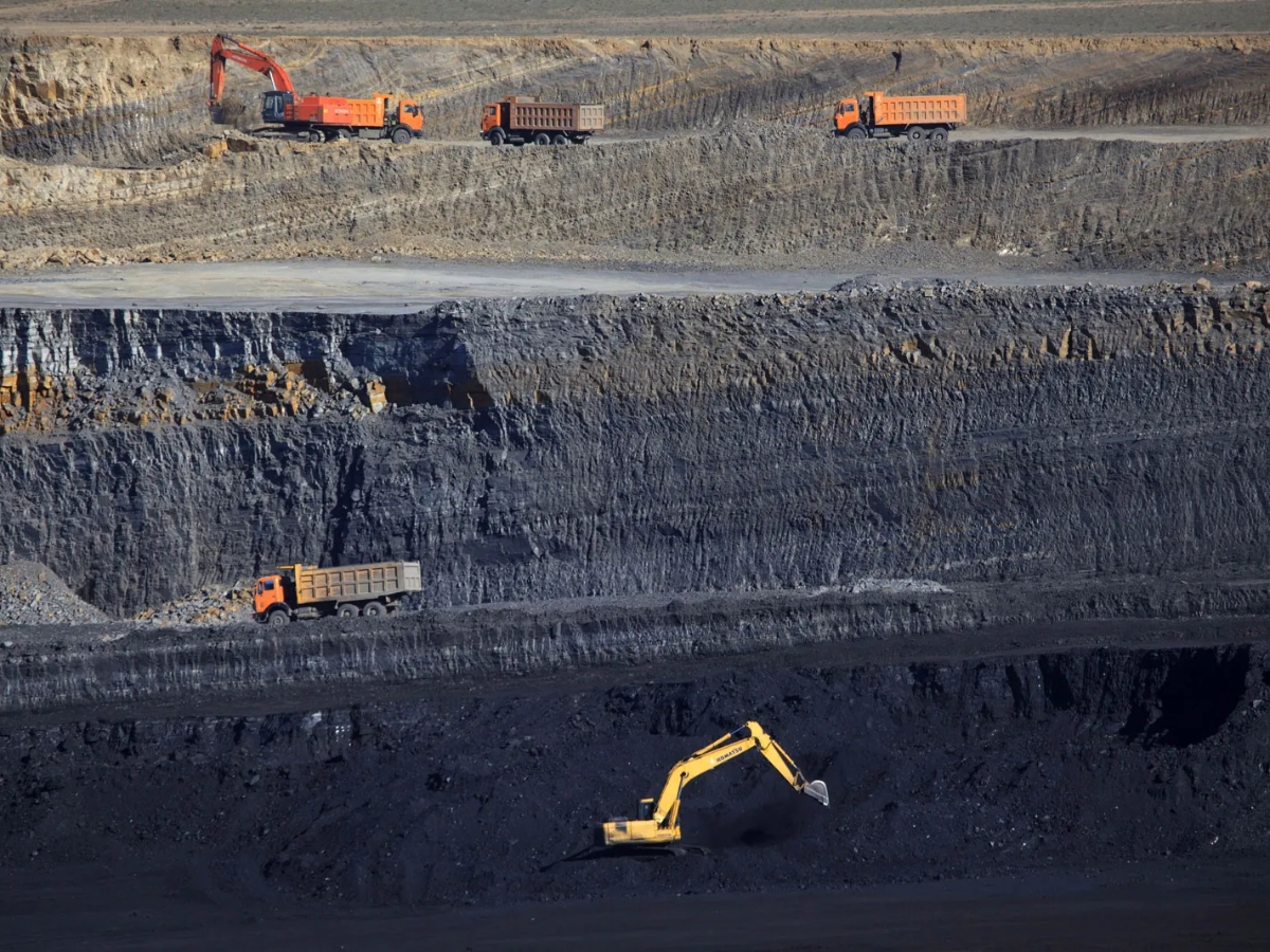 Government receives 44 proposals in the 10th round of commercial coal mine bidding