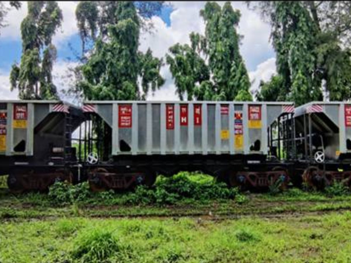 Railway Minister inaugurates India’s First Aluminum Freight Rake