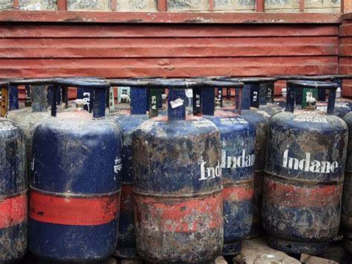 LPG Commercial Cylinder Prices Reduced on New Year’s Day | Revised Rates Announced