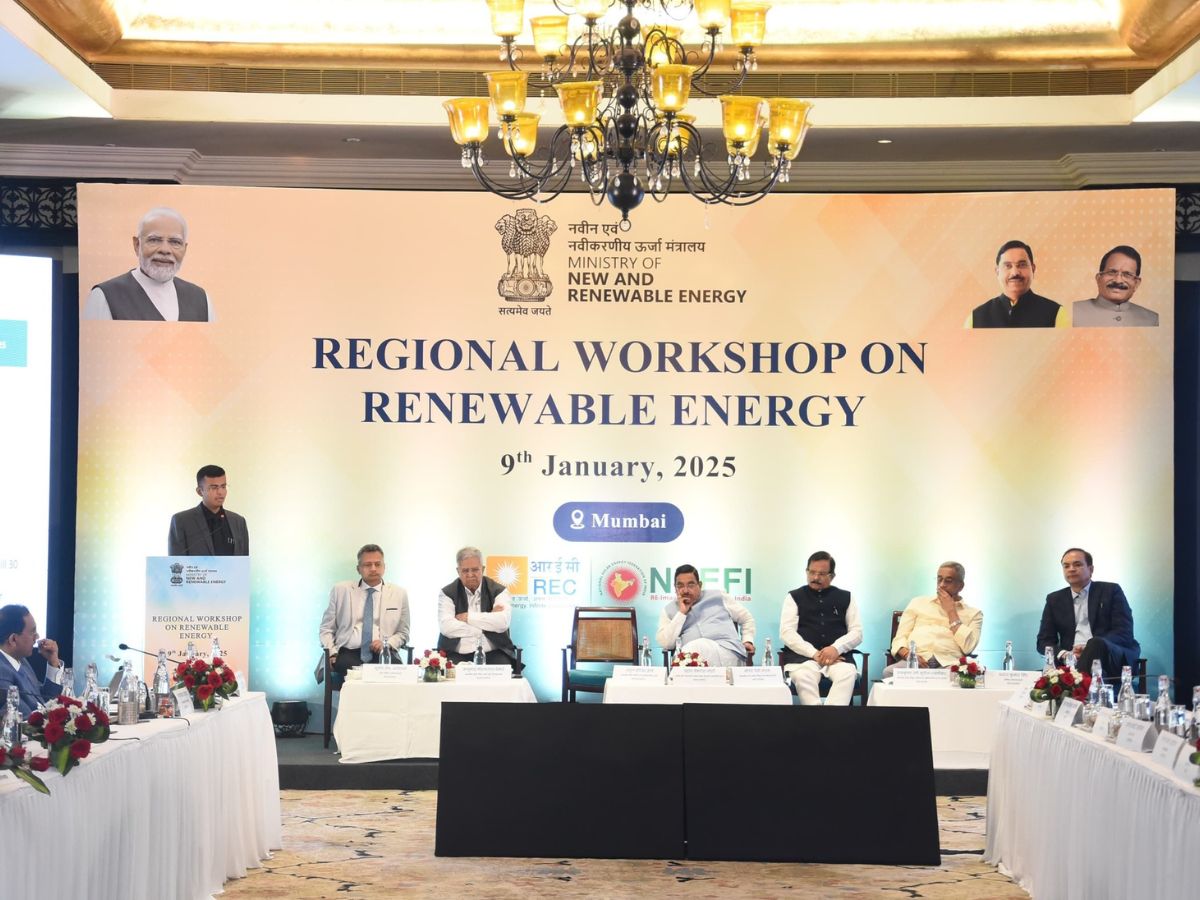 MNRE Minister Pralhad Joshi chairs session on boosting renewable energy capacity