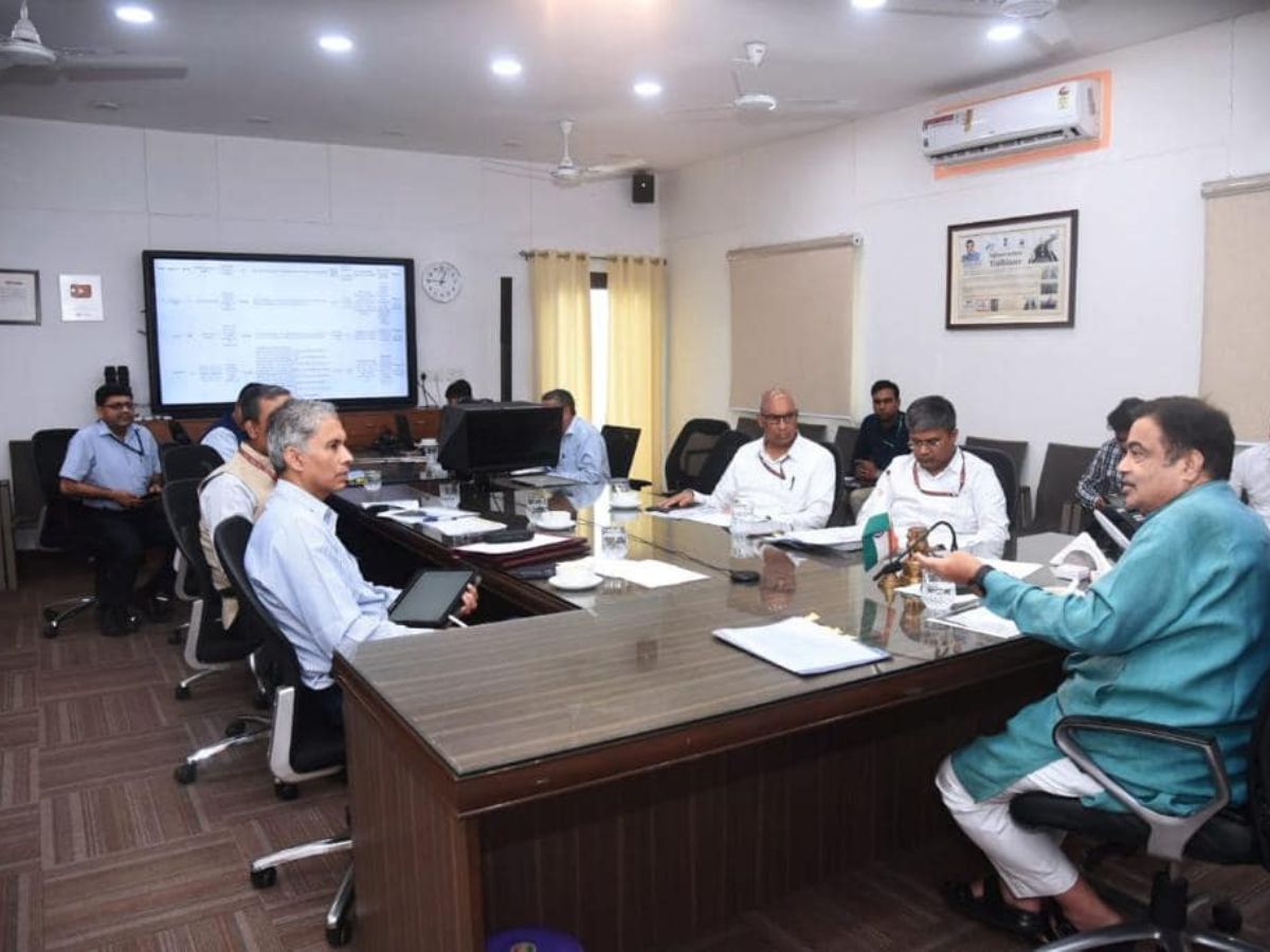 Nitin Gadkari reviewed flood situation with NHAI officials