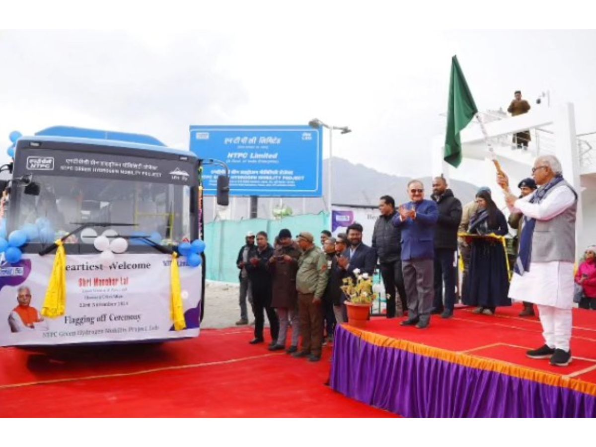 Power Minister inaugurates NTPC Green Hydrogen Mobility Project in Leh