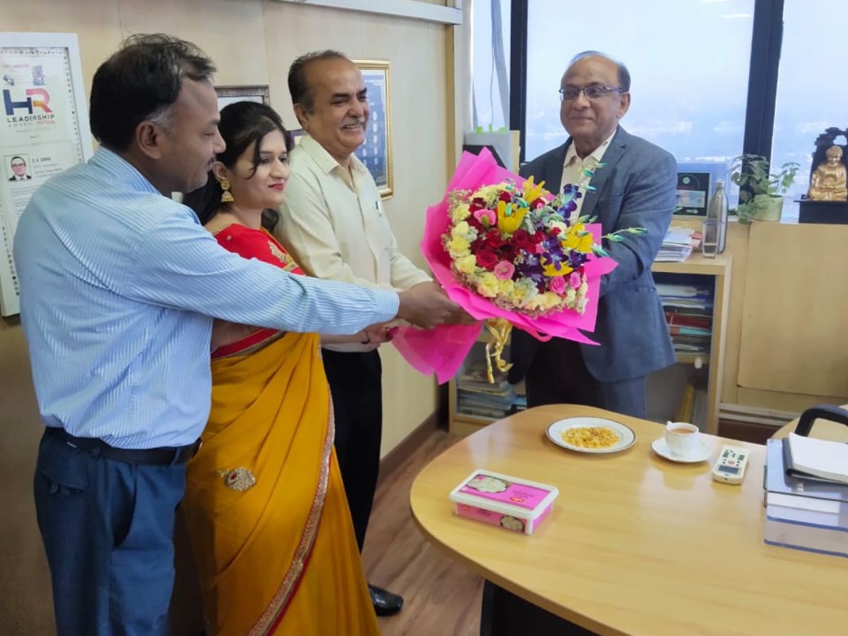 Sunil Kumar Sinha takes add. charge as CMD of SPMCIL