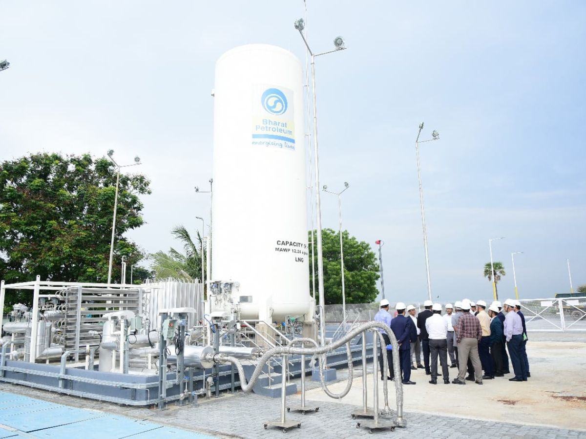 CMD inaugurates BPCL's 1st LNG Fueling Station