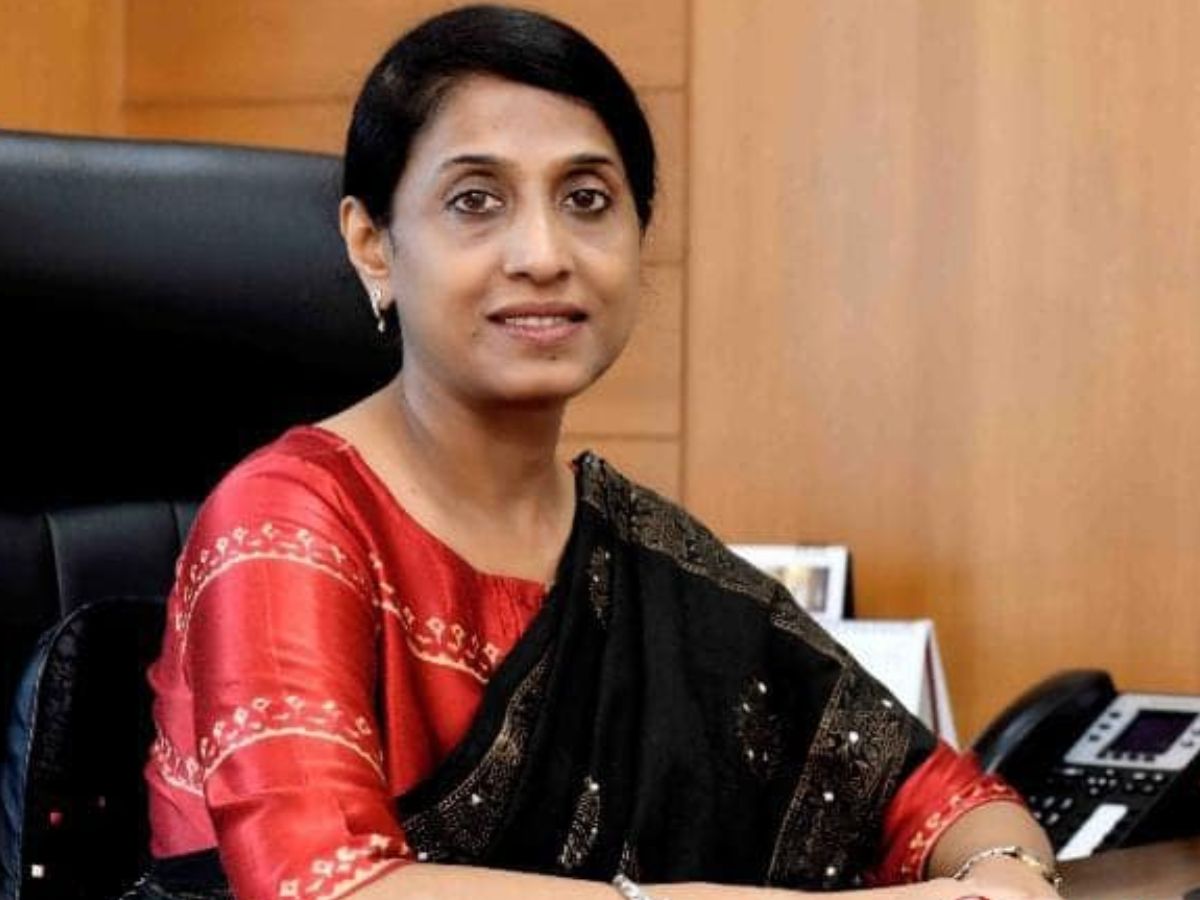 Usha Singh took over additional charge of Director Commercial at MOIL