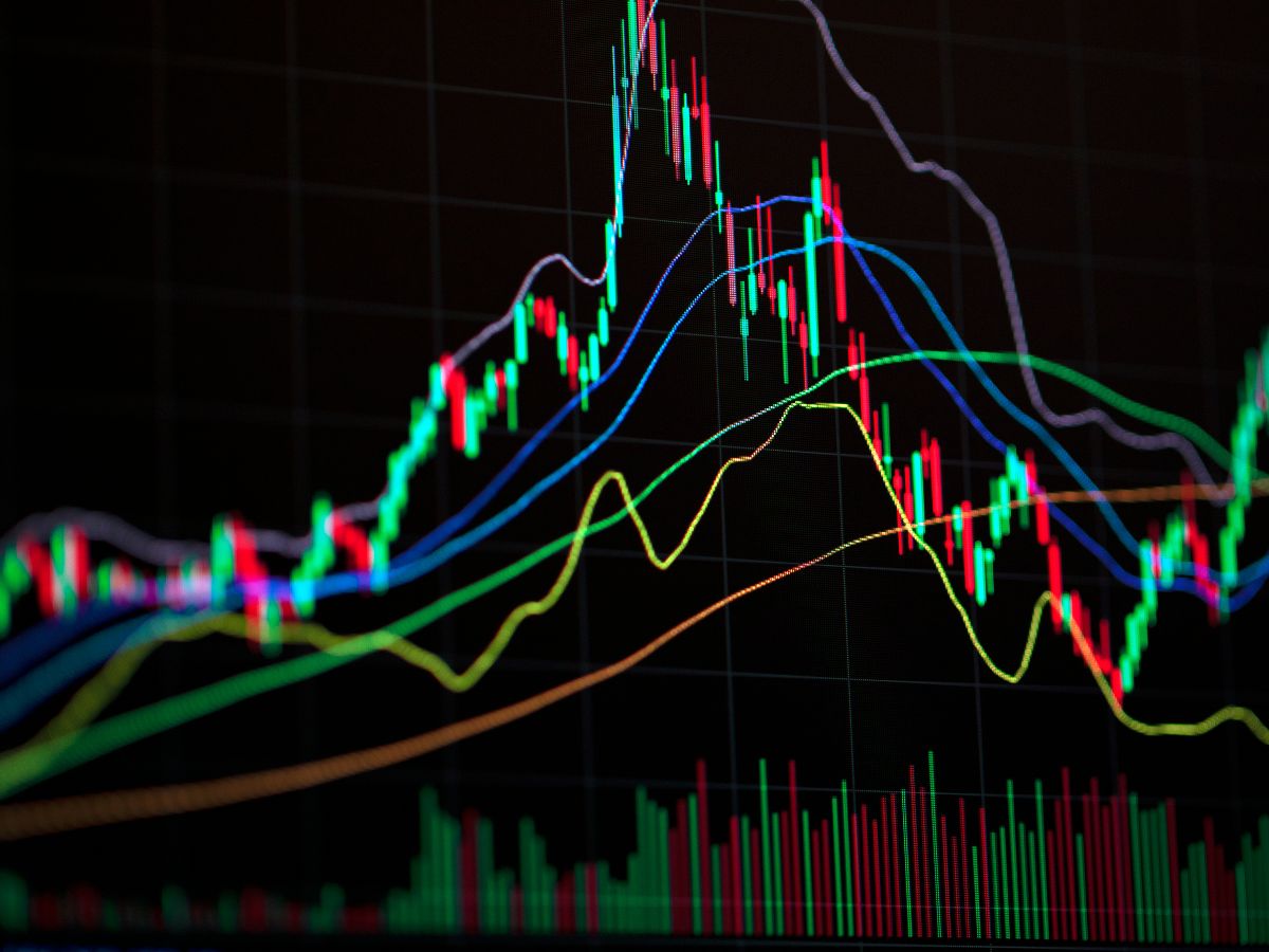 Fundamental vs. Technical Analysis in Forex