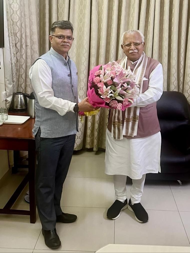 HUDCO CMD welcomes Manohar Lal as new Minister of Housing and Urban Affairs