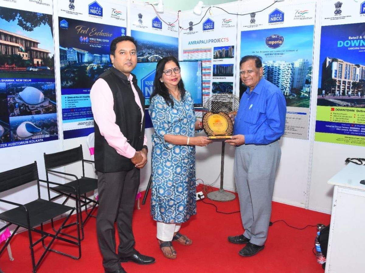 NBCC bagged prestigious 'Best Stall' Award in Shining Maharashtra Exhibition