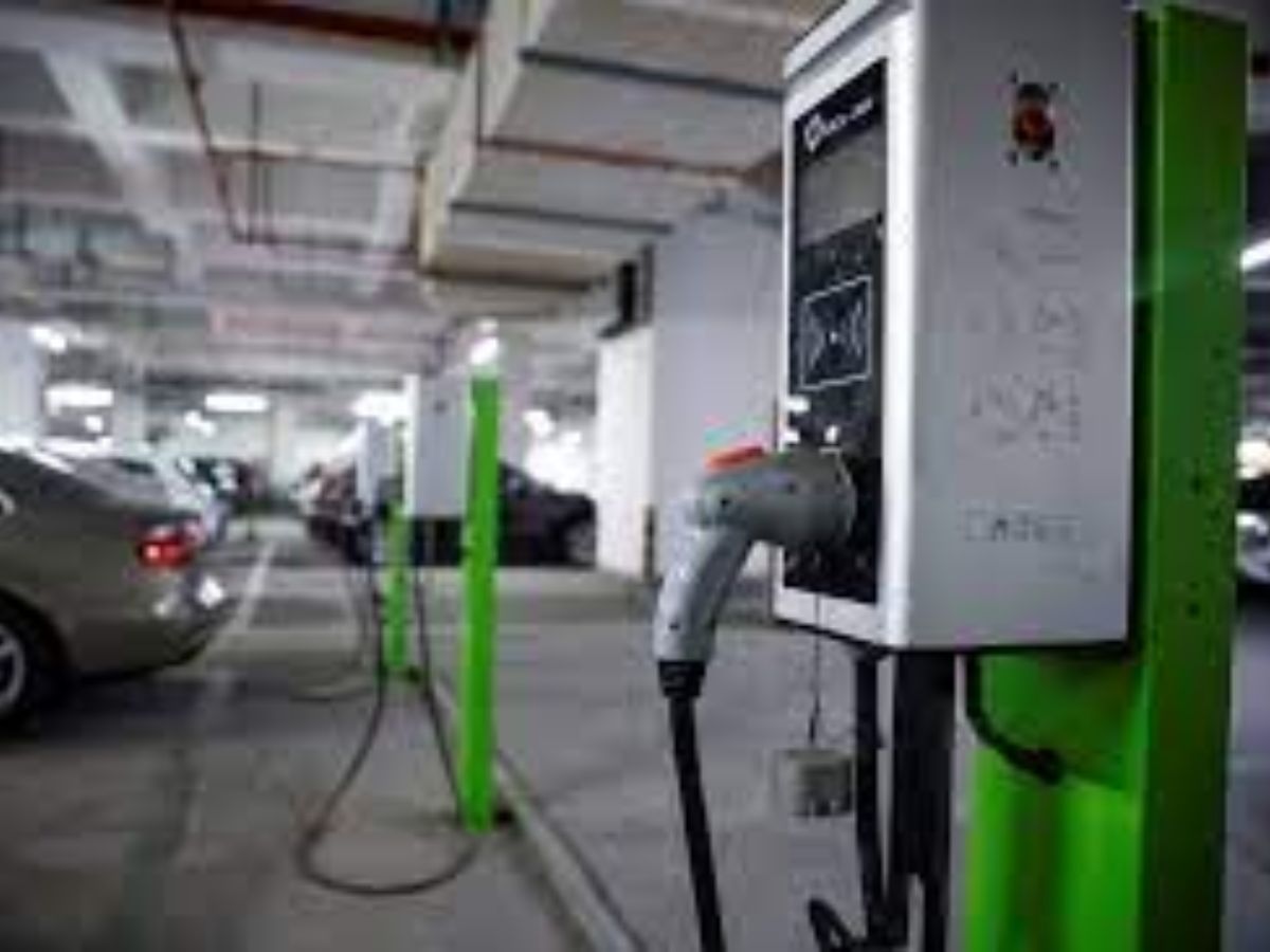 Tata Power with NAREDCO to install 5,000 EV charging points across Maharashtra